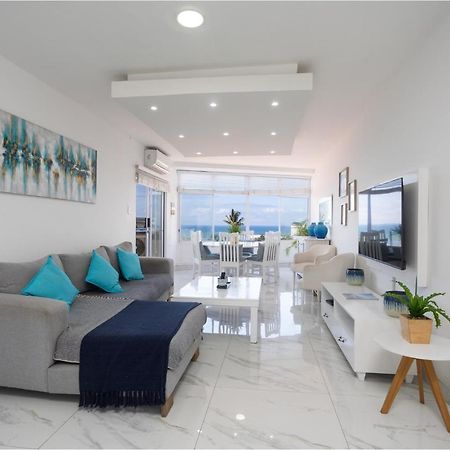 24 Sea Lodge - Sea Viewing Apartment Durban Bagian luar foto