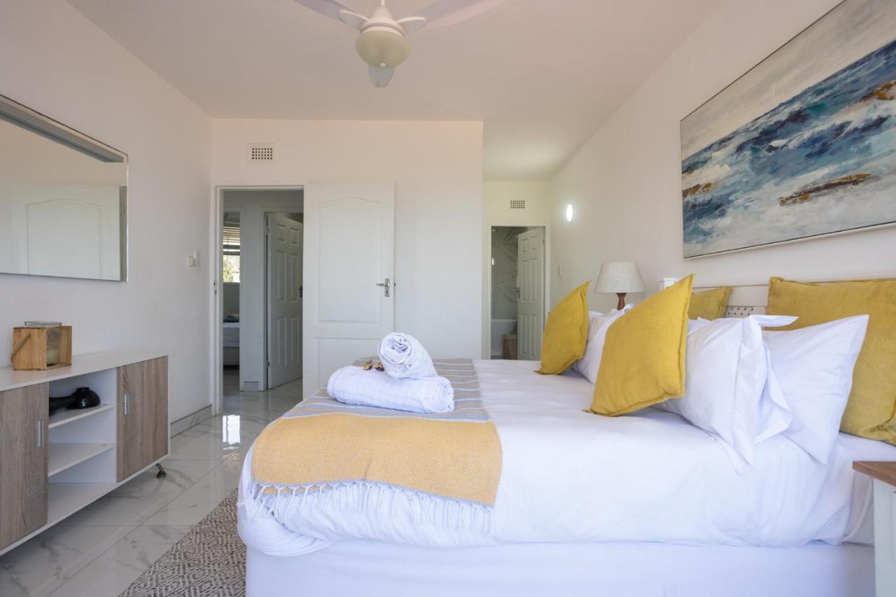 24 Sea Lodge - Sea Viewing Apartment Durban Bagian luar foto