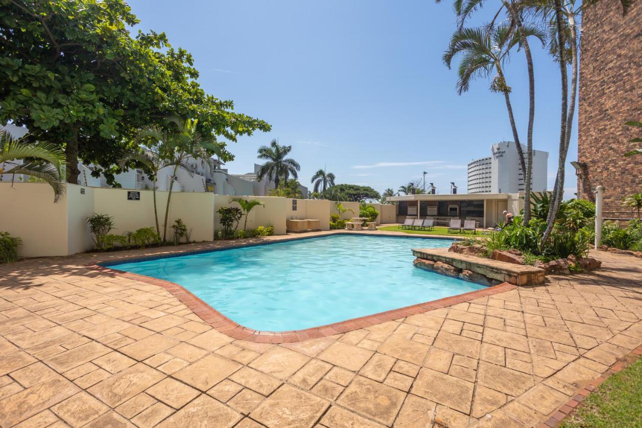 24 Sea Lodge - Sea Viewing Apartment Durban Bagian luar foto