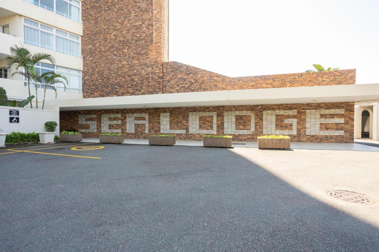 24 Sea Lodge - Sea Viewing Apartment Durban Bagian luar foto